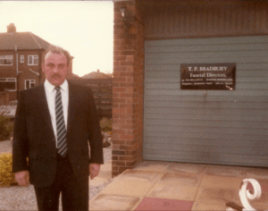 Tom outside house on The Broadway c1989